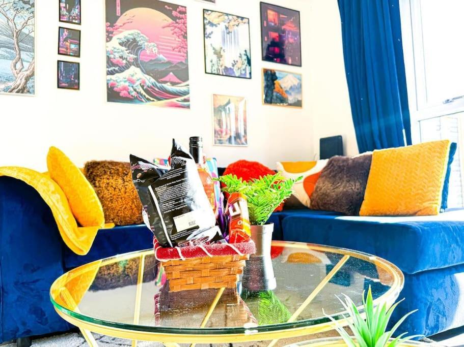 Contractors, Families, Tourists & Groups Welcome Sleeps Upto 9, Garden, Pet Allowed, Parking Included! Бірмінгем Екстер'єр фото