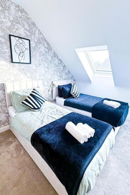 Contractors, Families, Tourists & Groups Welcome Sleeps Upto 9, Garden, Pet Allowed, Parking Included! Бірмінгем Екстер'єр фото