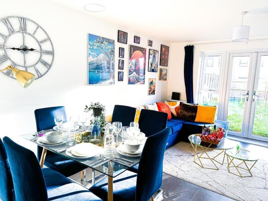 Contractors, Families, Tourists & Groups Welcome Sleeps Upto 9, Garden, Pet Allowed, Parking Included! Бірмінгем Екстер'єр фото